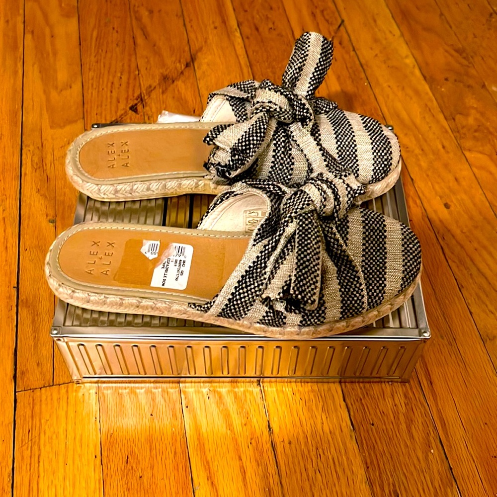 Women’s espadrille(slide)by Alex Alex.